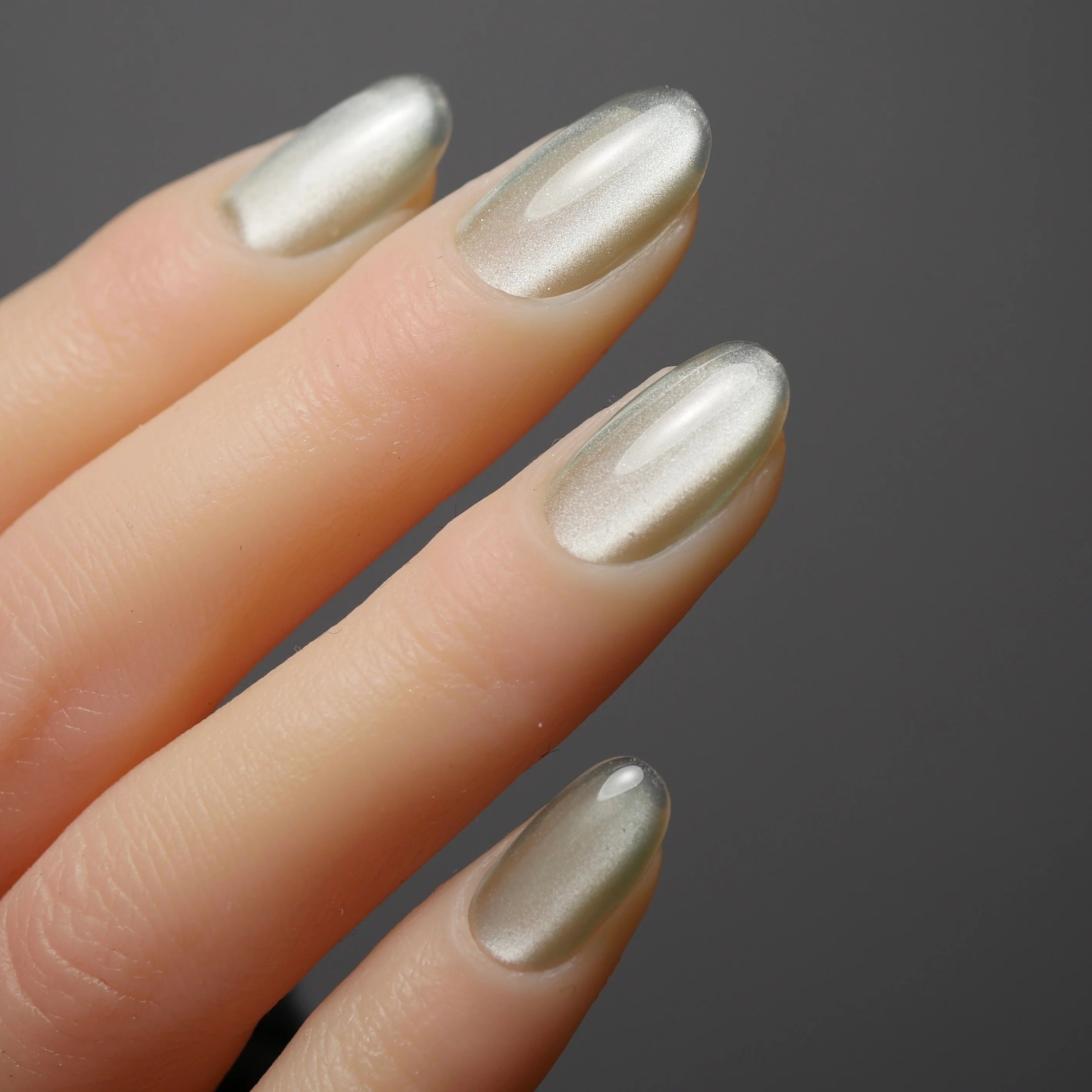 Ungu - Slick Sleek Magnet Powder